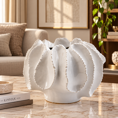 Vaso Chakra Succulent EDG Enzo De Gasperi in ceramica bianca ambientato 